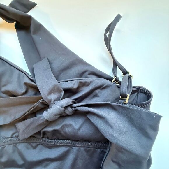 New BECCA by Rebecca Virtue black one shoulder asymmetrical cut out swimsuit. Si - Picture 6 of 7